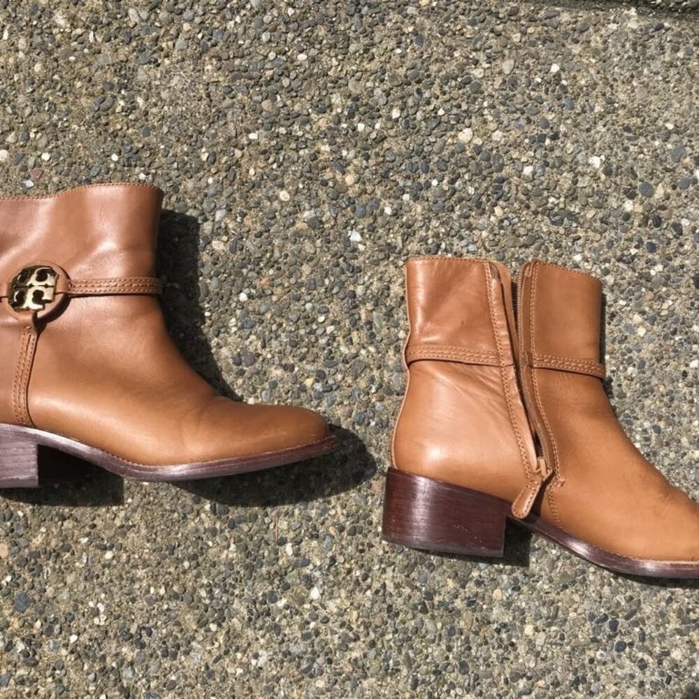 Tory Burch Miller Dark Tiramisu Women's Leather 45mm Heel Zip Up Bootie Shoes - Picture 3 of 4